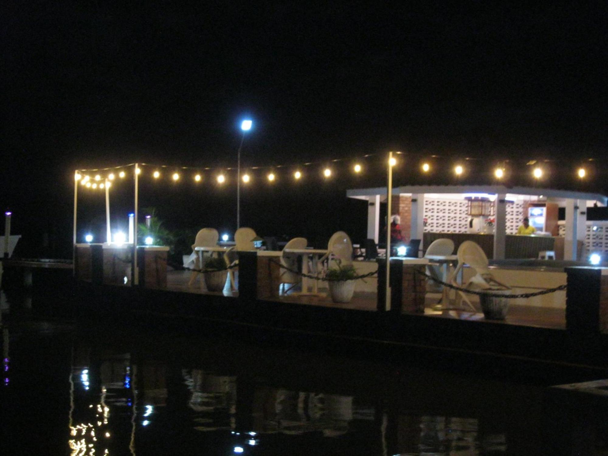 Fisherman'S Inn Hotel Florence Hall المظهر الخارجي الصورة