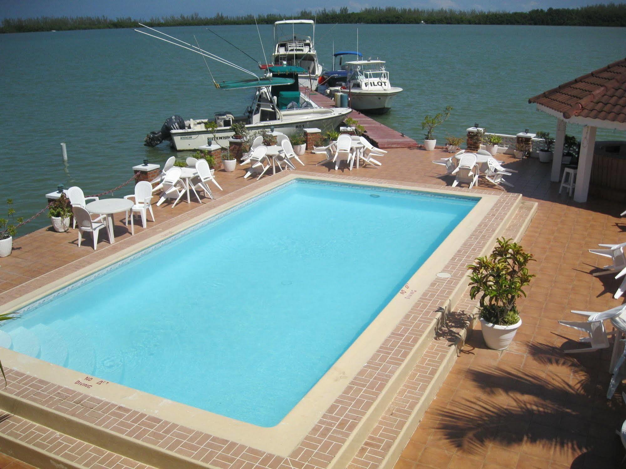 Fisherman'S Inn Hotel Florence Hall المظهر الخارجي الصورة
