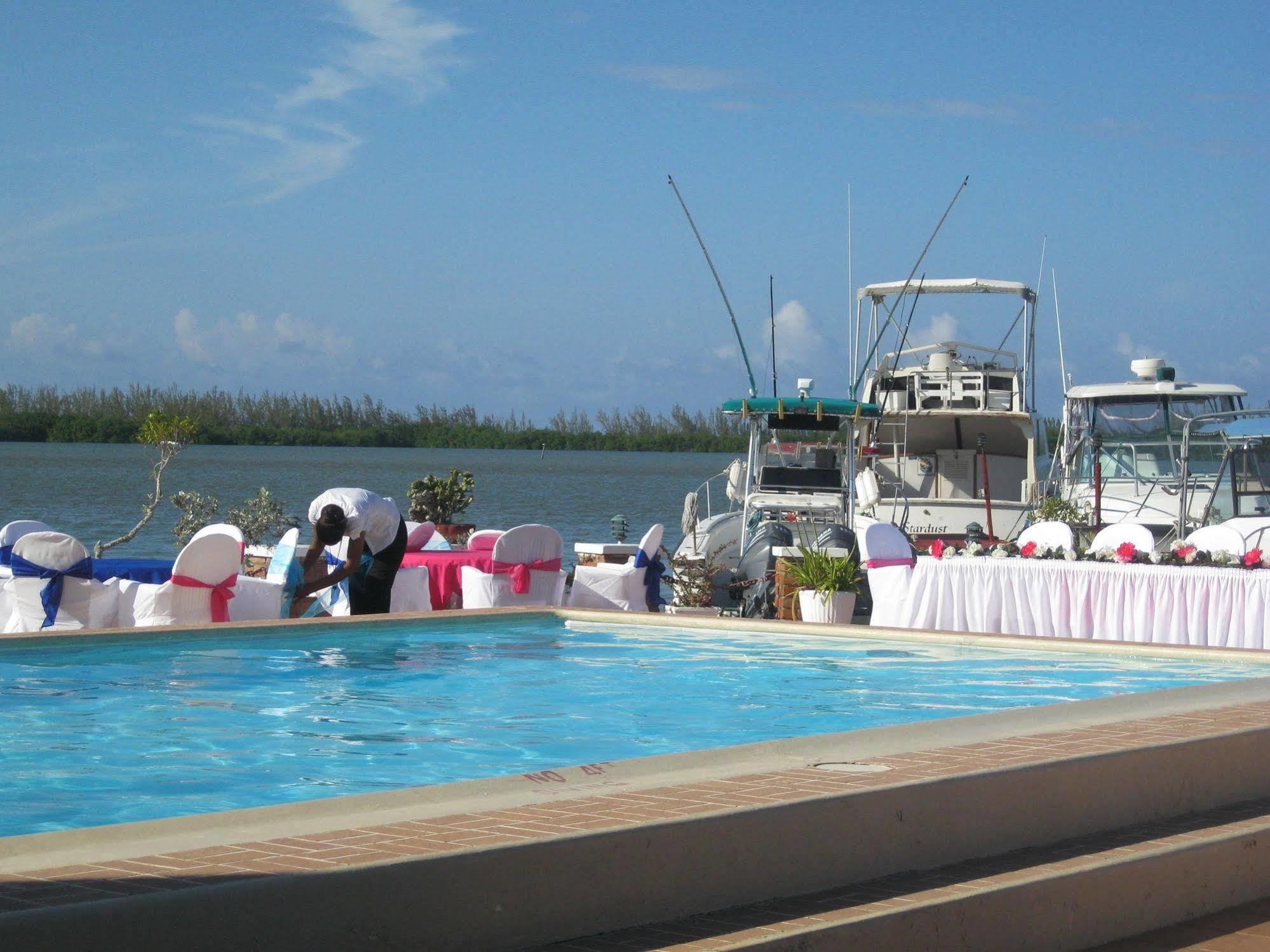 Fisherman'S Inn Hotel Florence Hall المظهر الخارجي الصورة