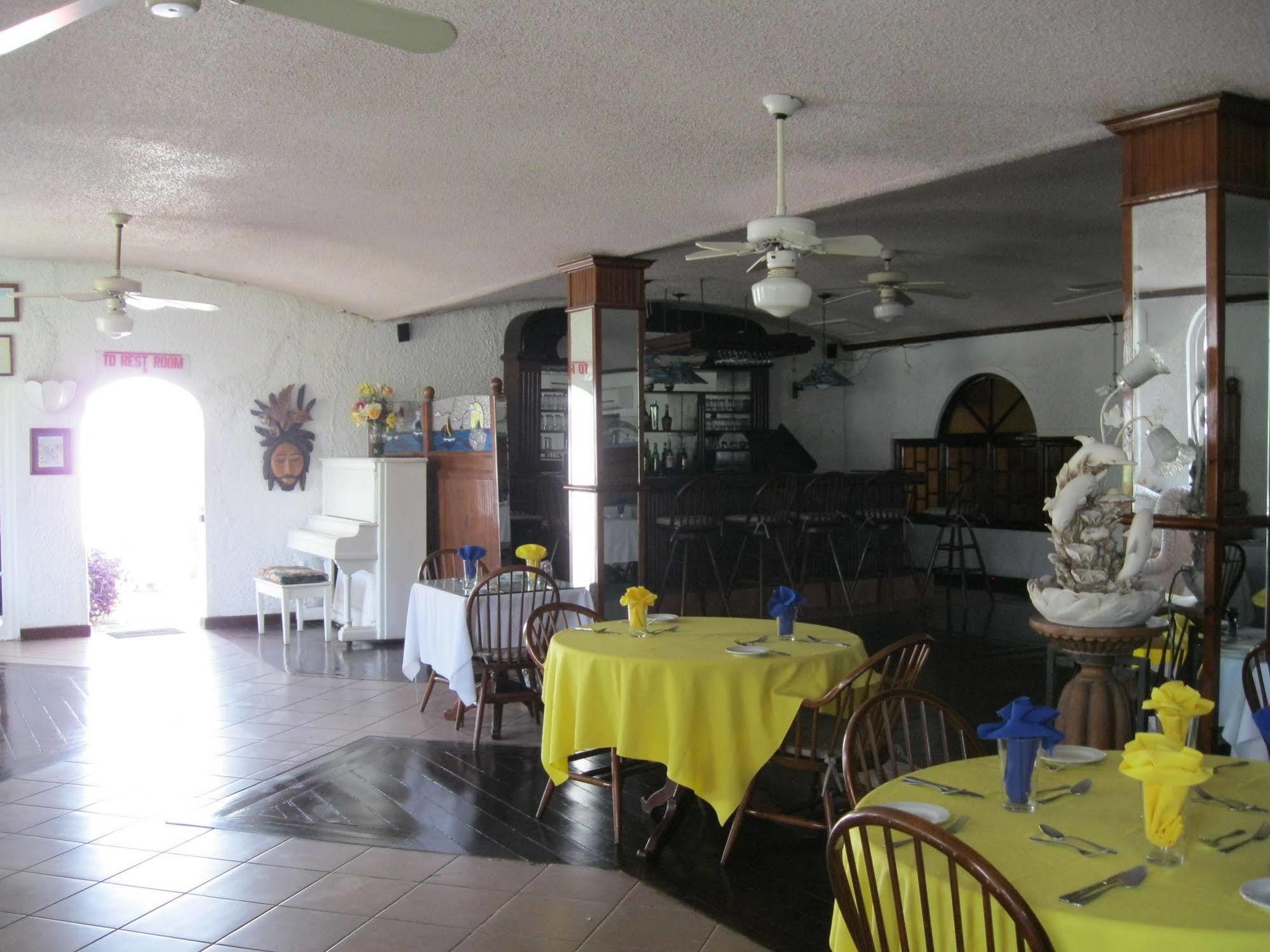Fisherman'S Inn Hotel Florence Hall المظهر الخارجي الصورة